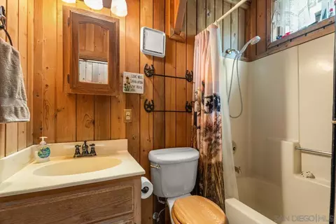 Bath - 4851 Belvedere Dr, Julian, CA 92036 photo 1 of 4