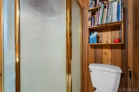Bath - 4851 Belvedere Dr, Julian, CA 92036 photo 4 of 4