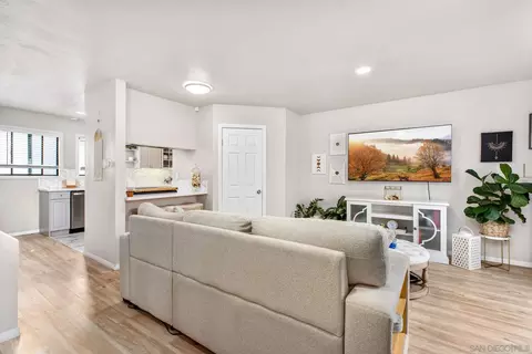 1483 Hemlock Ave, Imperial Beach, CA 91932 photo 4