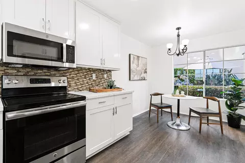 Kitchen - 1544 Via Risa, San Marcos, CA 92078 photo 2 of 3