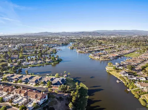 View/Area - 1544 Via Risa, San Marcos, CA 92078 photo 3 of 10