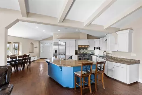 Kitchen - 2162 Shire Dr, El Cajon, CA 92019 photo 5 of 6