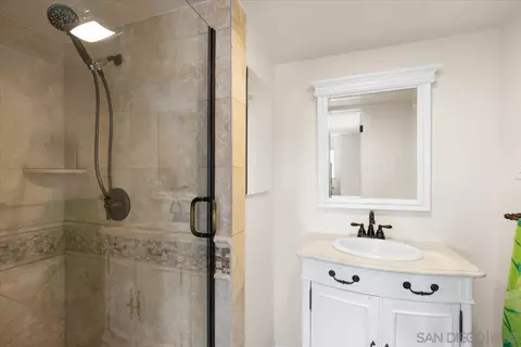 Bath - 2162 Shire Dr, El Cajon, CA 92019 photo 3 of 5