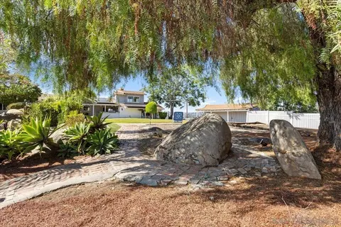 Exterior - 2162 Shire Dr, El Cajon, CA 92019 photo 19 of 30