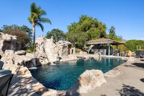 Exterior - 2162 Shire Dr, El Cajon, CA 92019 photo 9 of 30