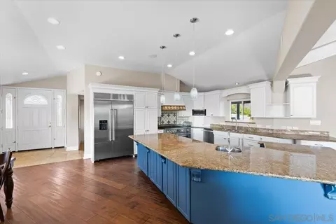 Kitchen - 2162 Shire Dr, El Cajon, CA 92019 photo 2 of 6