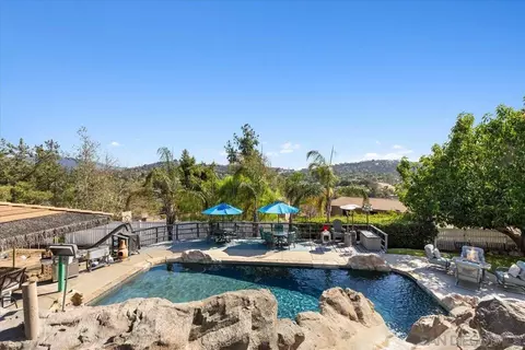 Exterior - 2162 Shire Dr, El Cajon, CA 92019 photo 11 of 30