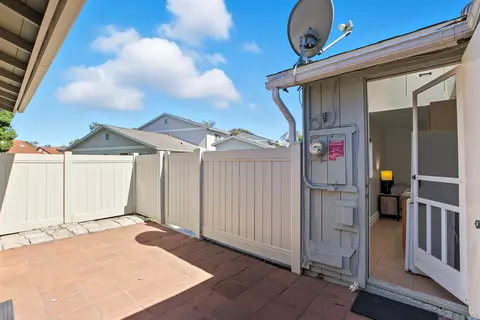 Exterior - 1908 Shady Acre Cir, Encinitas, CA 92024 photo 6 of 8