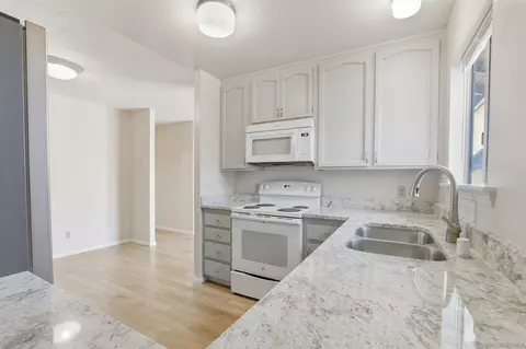Kitchen - 1908 Shady Acre Cir, Encinitas, CA 92024 photo 5 of 5