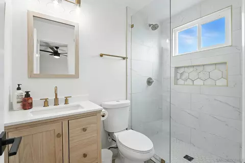 Bath - 10143 Allenwood Way, Santee, CA 92071 photo 2 of 6