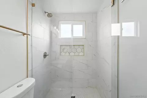 Bath - 10143 Allenwood Way, Santee, CA 92071 photo 4 of 6