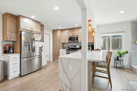 Kitchen - 10143 Allenwood Way, Santee, CA 92071 photo 2 of 7
