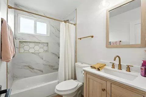 Bath - 10143 Allenwood Way, Santee, CA 92071 photo 1 of 6