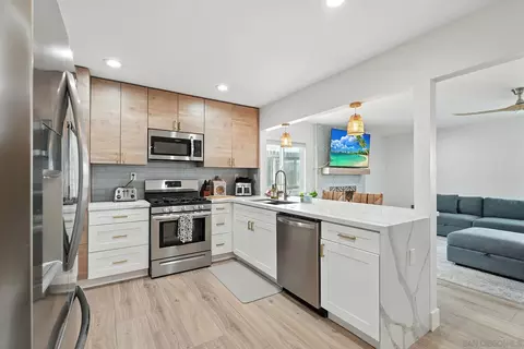 Kitchen - 10143 Allenwood Way, Santee, CA 92071 photo 1 of 7