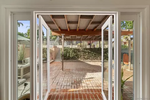 7200 Colony Rd, La Mesa, CA 91942 photo 2
