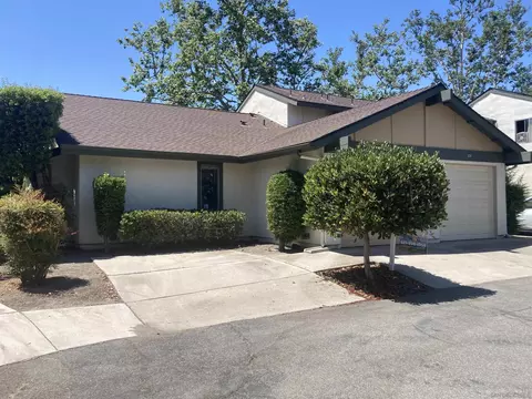 530 Smoketree Gln, Escondido, CA 92026