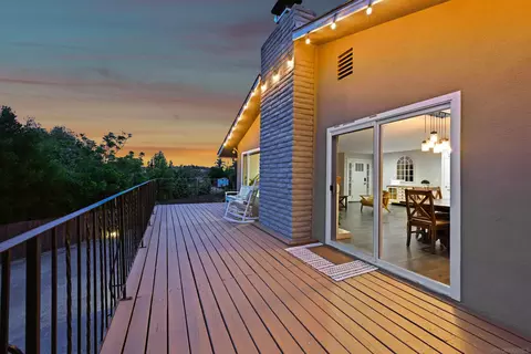 Exterior - 2326 Maelee Dr, Vista, CA 92084 photo 13 of 20