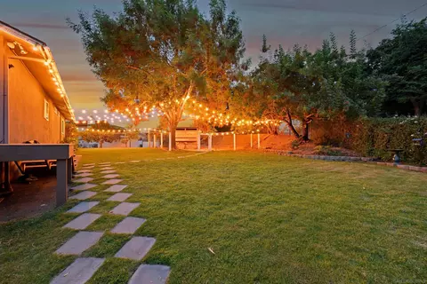 Exterior - 2326 Maelee Dr, Vista, CA 92084 photo 16 of 20