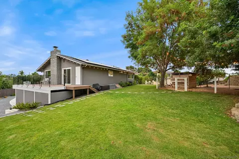 Exterior - 2326 Maelee Dr, Vista, CA 92084 photo 3 of 20