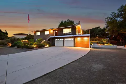 Exterior - 2326 Maelee Dr, Vista, CA 92084 photo 11 of 20