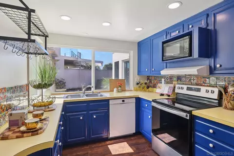 Kitchen - 58 Half Moon Bnd, Coronado, CA 92118 photo 1 of 1