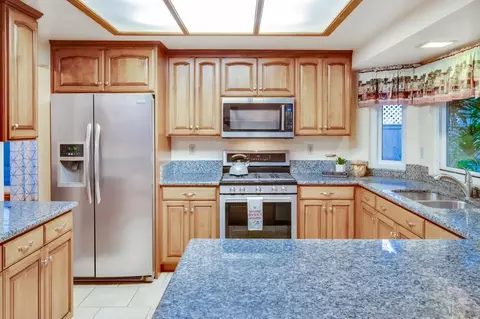 Kitchen - 13481 Khuram St, Lakeside, CA 92040 photo 2 of 3