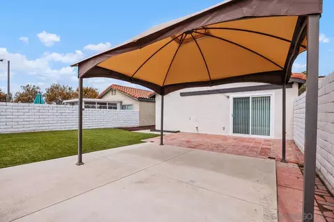 Exterior - 207 Carissa Dr, Oceanside, CA 92057 photo 4 of 15