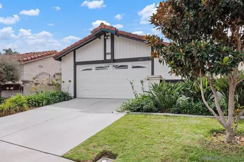 Exterior - 207 Carissa Dr, Oceanside, CA 92057 photo 12 of 15