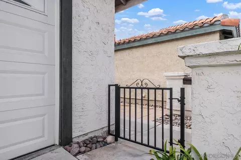Exterior - 207 Carissa Dr, Oceanside, CA 92057 photo 13 of 15