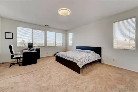 Bedroom - 45377 Aguila Ct, Temecula, CA 92592 photo 2 of 5