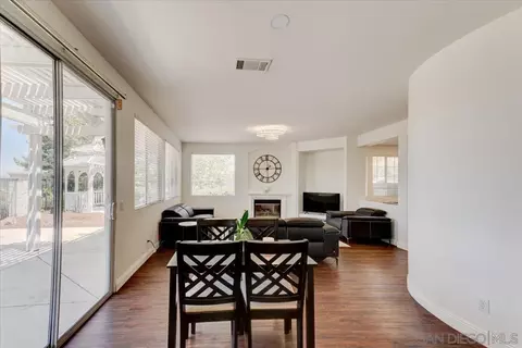 Dining - 45377 Aguila Ct, Temecula, CA 92592 photo 1 of 3