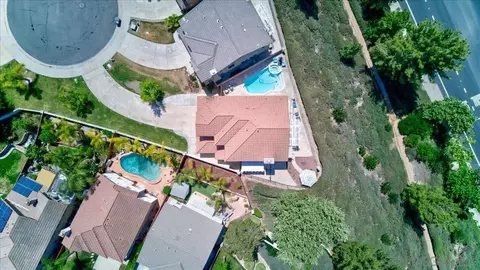 View/Area - 45377 Aguila Ct, Temecula, CA 92592 photo 3 of 10