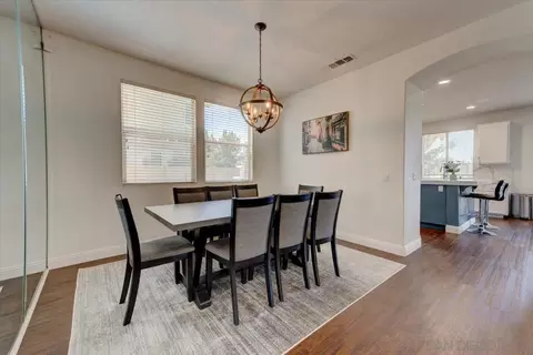 Dining - 45377 Aguila Ct, Temecula, CA 92592 photo 2 of 3