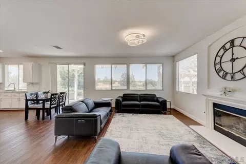 Living - 45377 Aguila Ct, Temecula, CA 92592 photo 2 of 2