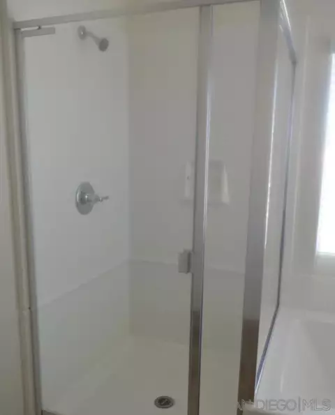 Bath - 25639 Solell Cir, Menifee, CA 92585 photo 2 of 2