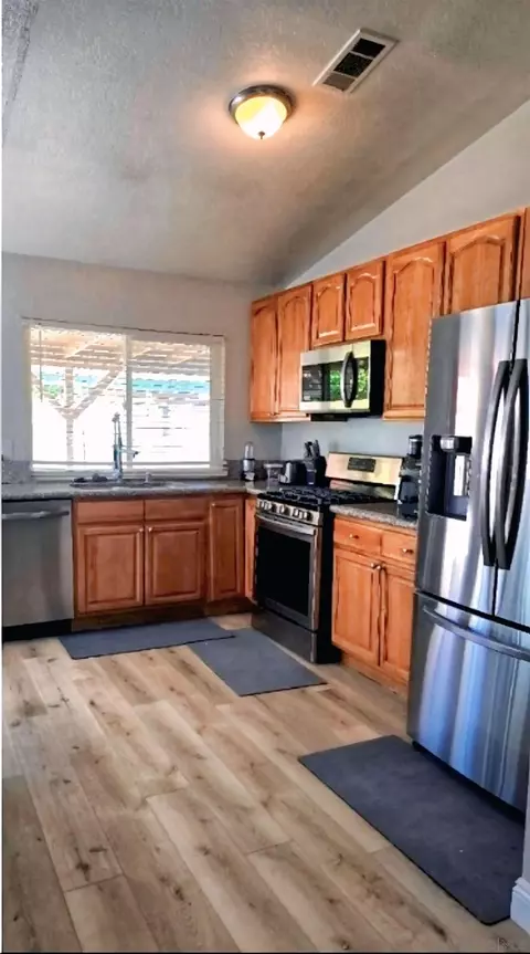 Kitchen - 1534 Wilson Ave, Perris, CA 92571 photo 2 of 3