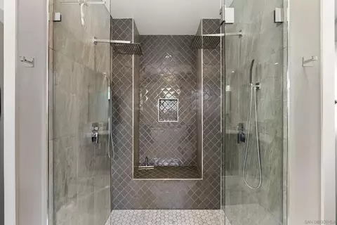 Bath - 13650 Overland Pass, Poway, CA 92064 photo 2 of 6