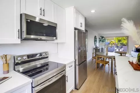 Kitchen - 1640 Forestdale, Encinitas, CA 92024 photo 2 of 2