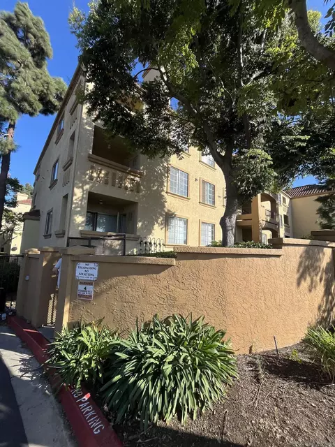 2005 Burton #1, San Diego, CA 92111