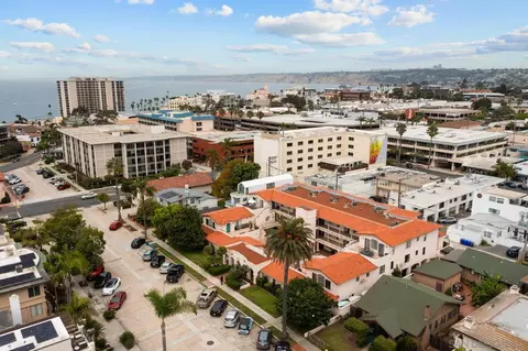 7757 Eads Ave #B7, La Jolla, CA 92037