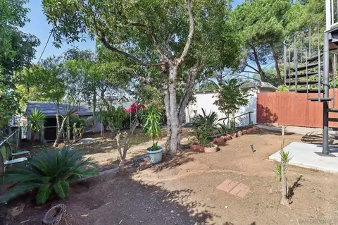 Exterior - 118 W 8th Ave, Escondido, CA 92025 photo 11 of 12