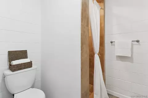 Bath - 118 W 8th Ave, Escondido, CA 92025 photo 6 of 7