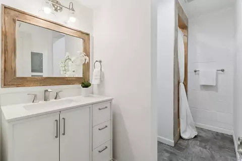 Bath - 118 W 8th Ave, Escondido, CA 92025 photo 5 of 7
