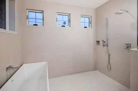 Bath - 1303 Hermes Ave, Encinitas, CA 92024 photo 2 of 5
