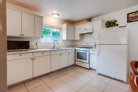 Kitchen - 1034 Bartlett Dr, Vista, CA 92084 photo 2 of 4