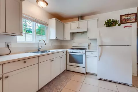 Kitchen - 1034 Bartlett Dr, Vista, CA 92084 photo 3 of 4