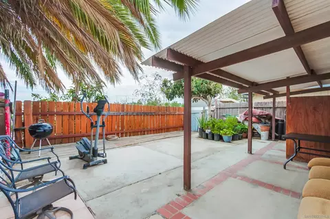 Exterior - 1034 Bartlett Dr, Vista, CA 92084 photo 7 of 7