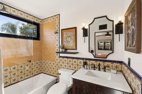 Bath - 2103 Sunnyside Ave, El Cajon, CA 92019 photo 3 of 3