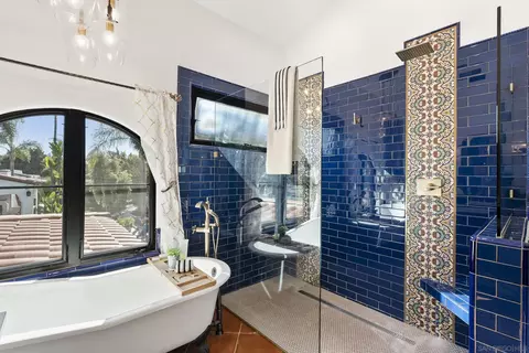 Bath - 2103 Sunnyside Ave, El Cajon, CA 92019 photo 2 of 3