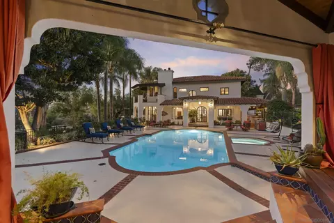 Exterior - 2103 Sunnyside Ave, El Cajon, CA 92019 photo 5 of 11